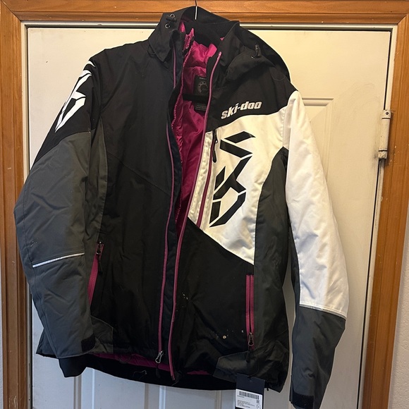 Ski-Doo Mcode Women's Black and White Jacket